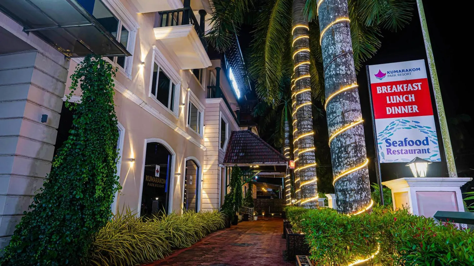 Hotel Kumarakom Park Resort
